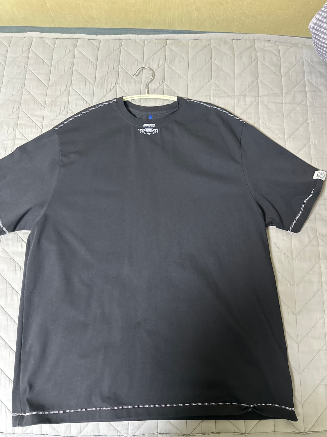 아더에러 반팔 팝니다 상품이미지1