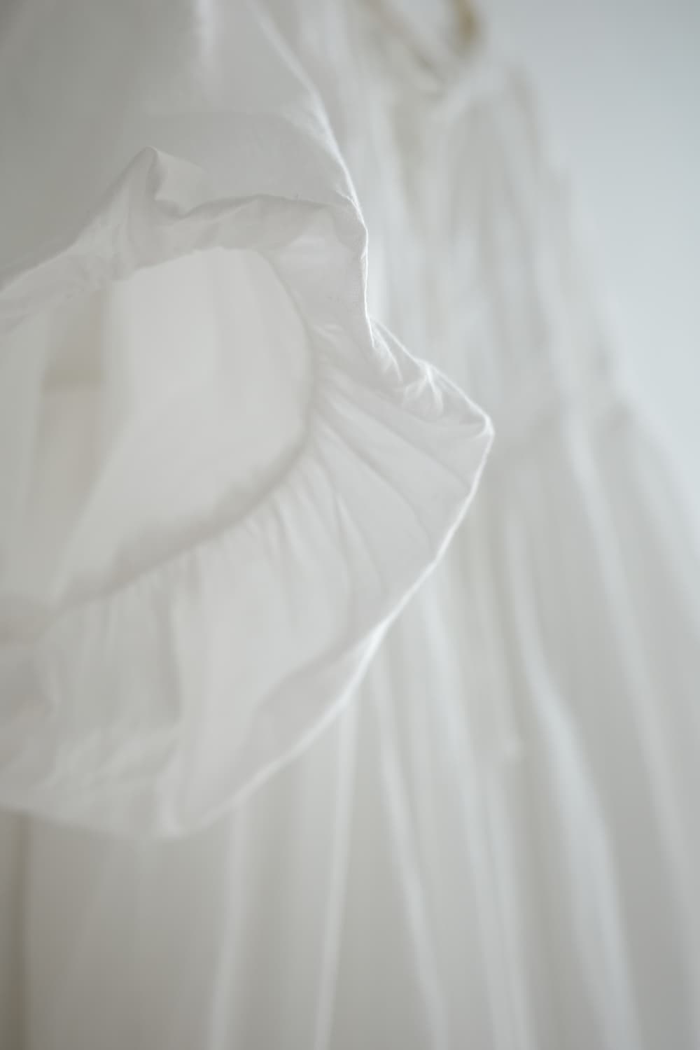 adapt 
• 화이트 퍼프 소매 샤링 코튼 롱원피스 상품이미지5