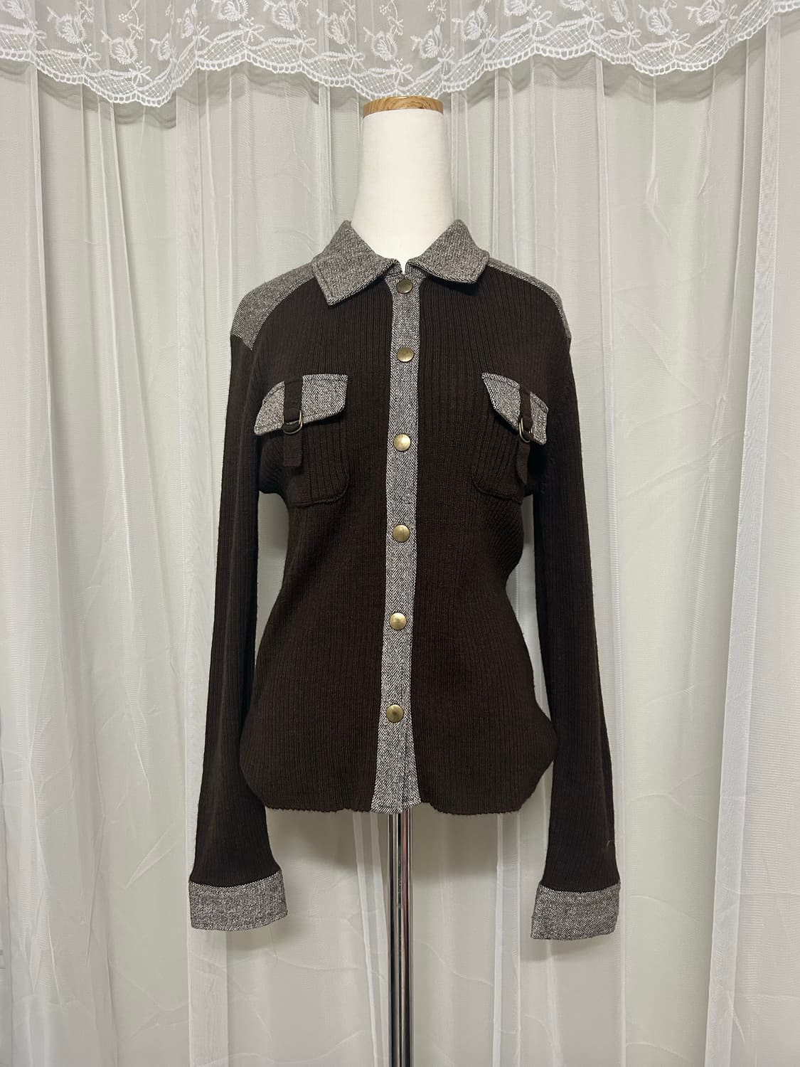 Y2K 포켓 금장 브라운 니트블라우스 상품이미지1