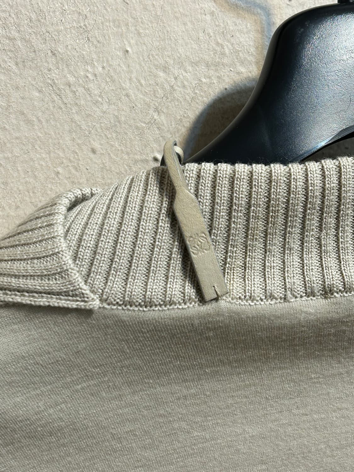 로에베 립 카라 니트 탑 상품이미지6