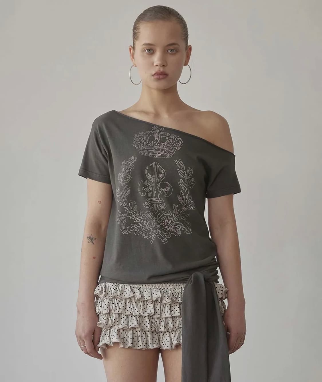 스컬프터 Chateau Shithole Tie Tee Charcoal L 상품이미지2