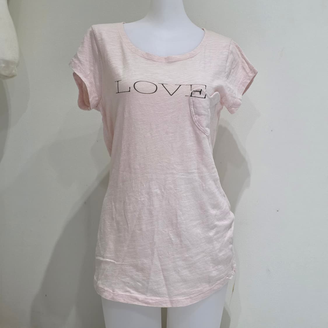 일본빈티지)딸기초코라떼히메갸루 핀터깔 LOVE 프린팅 핑크반팔티셔츠 상품이미지3
