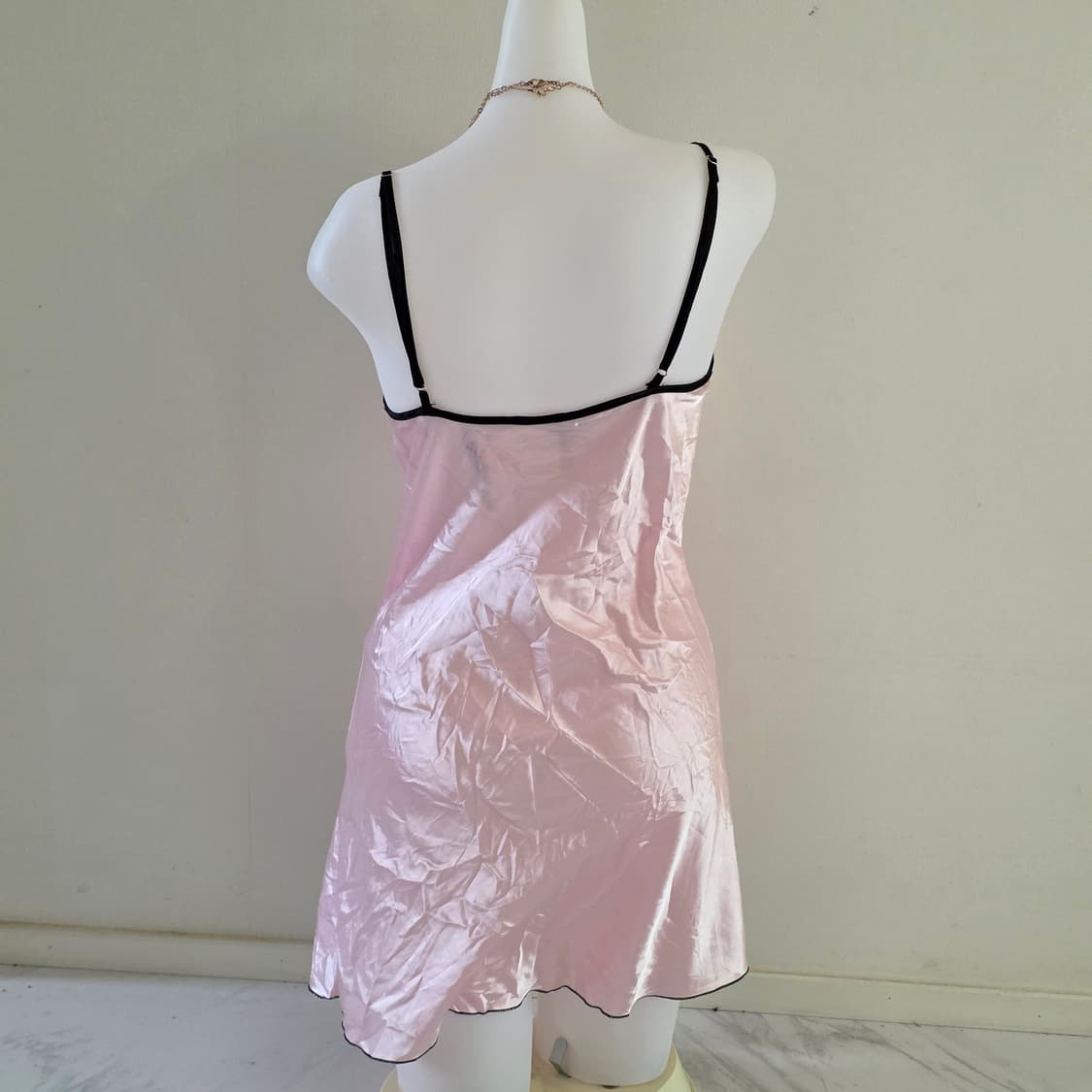 빈티지)블랙x핑크 히메갸루 새틴 로맨틱 딸기우유 슬립홈웨어원피스 상품이미지4