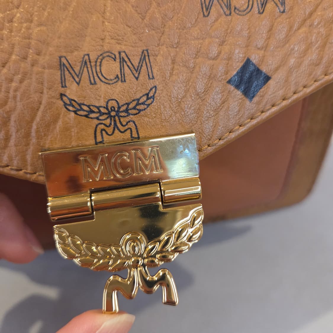 mcm 비세토스 패트리샤 크로스바디 상품이미지5