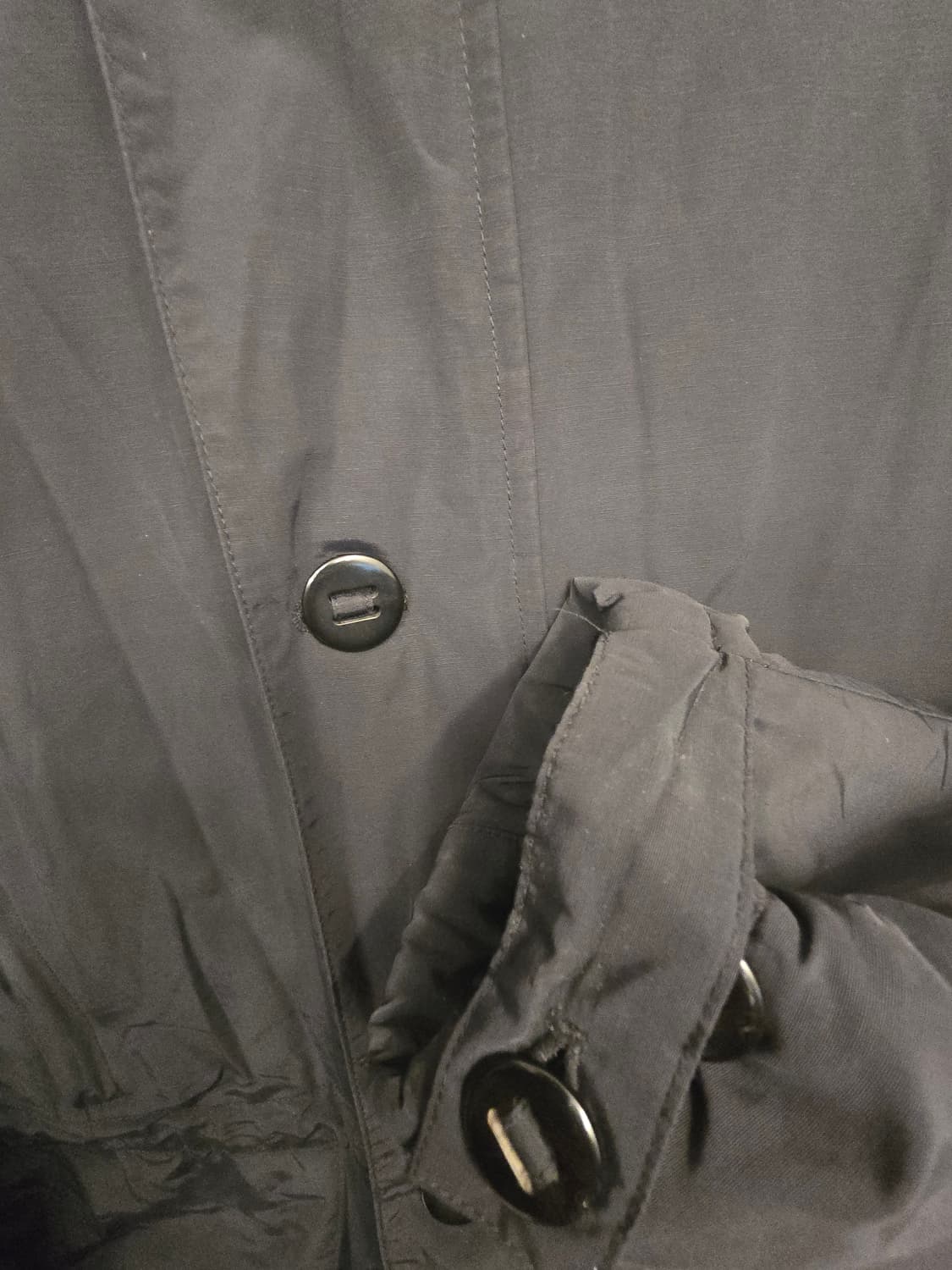 버버리(Burberry) 블랙 후드 재킷 상품이미지3