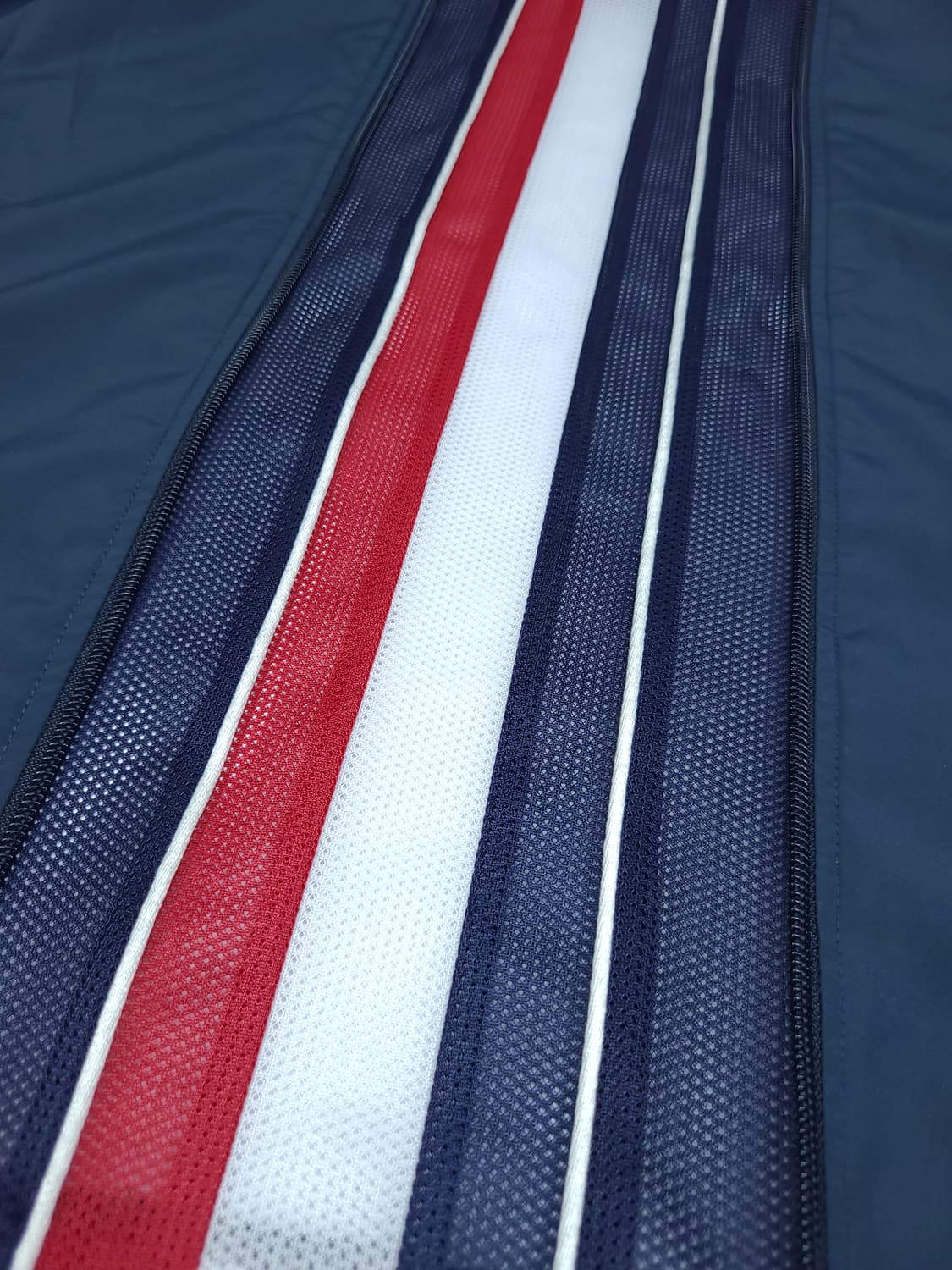 톰브라운 21ss 4바 센터백 바람막이 후드코트 상품이미지7