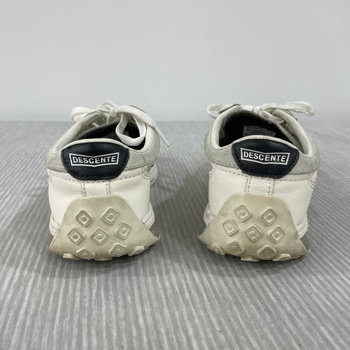 841) 데상트 크론 레이서 그레이 스니커즈 260mm 상품이미지4