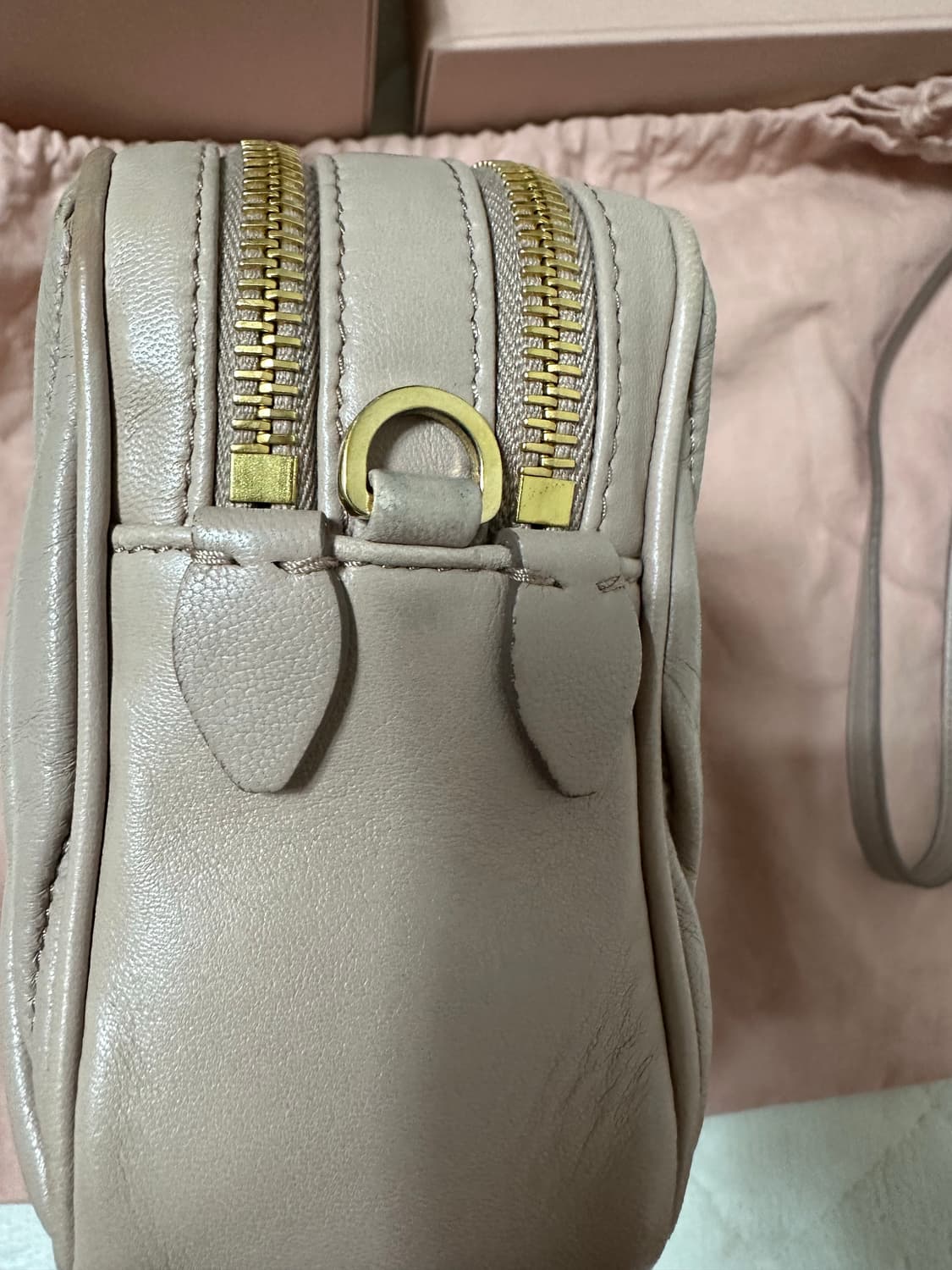 미우미우 마테라쎄 카메라백 상품이미지6