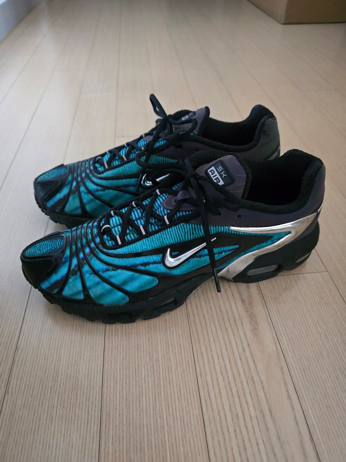 나이키 x 스켑타 에어맥스 테일윈드 5 크롬 블루 상품이미지1