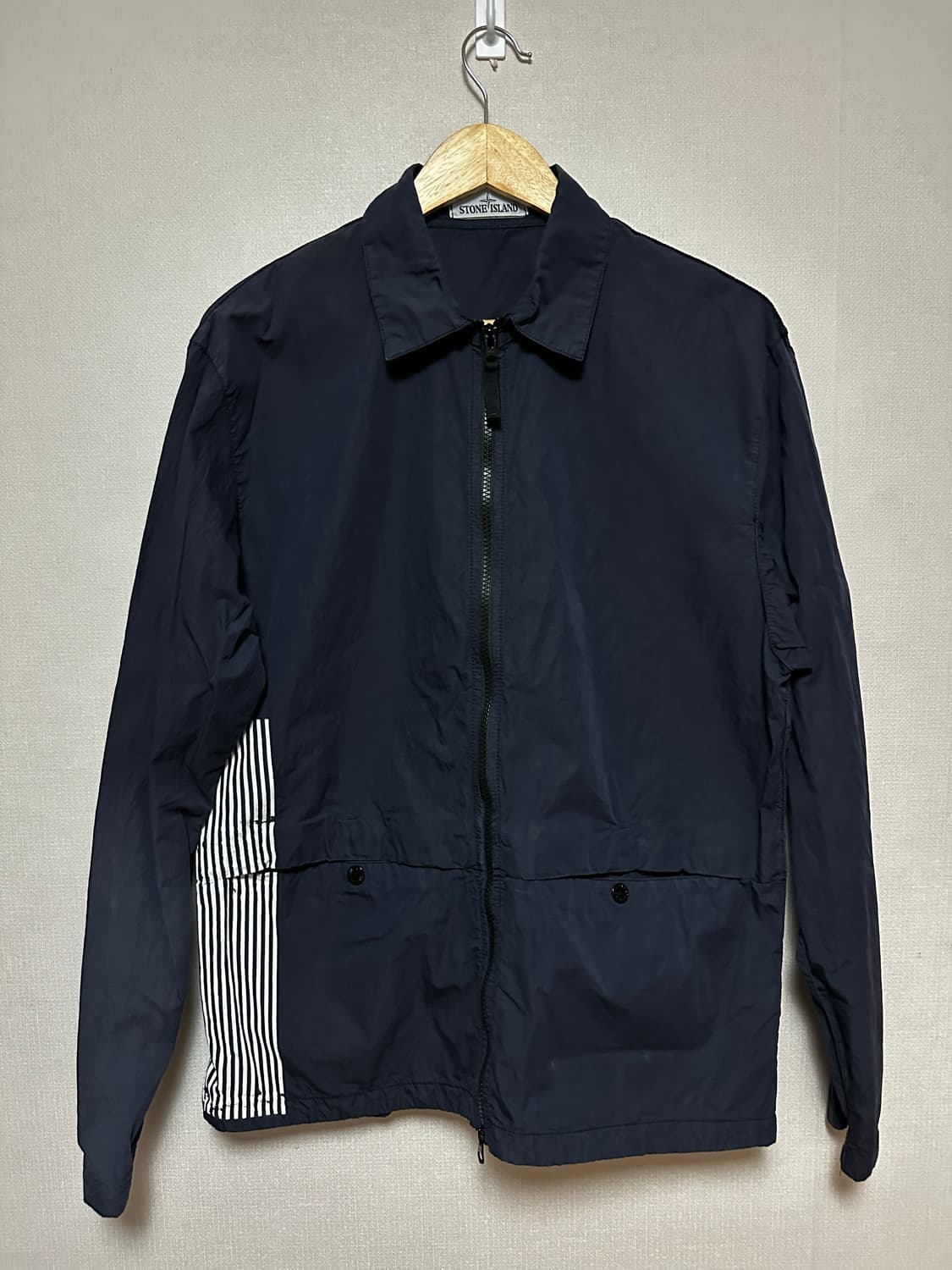 스톤아일랜드 마리나 로고 스트라이프 자켓 (네이비) L사이즈 상품이미지1