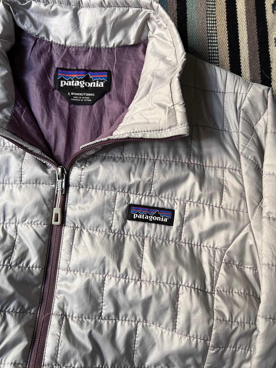 [L]파타고니아 우먼스 실버 화이트 경량 패딩 상품이미지3