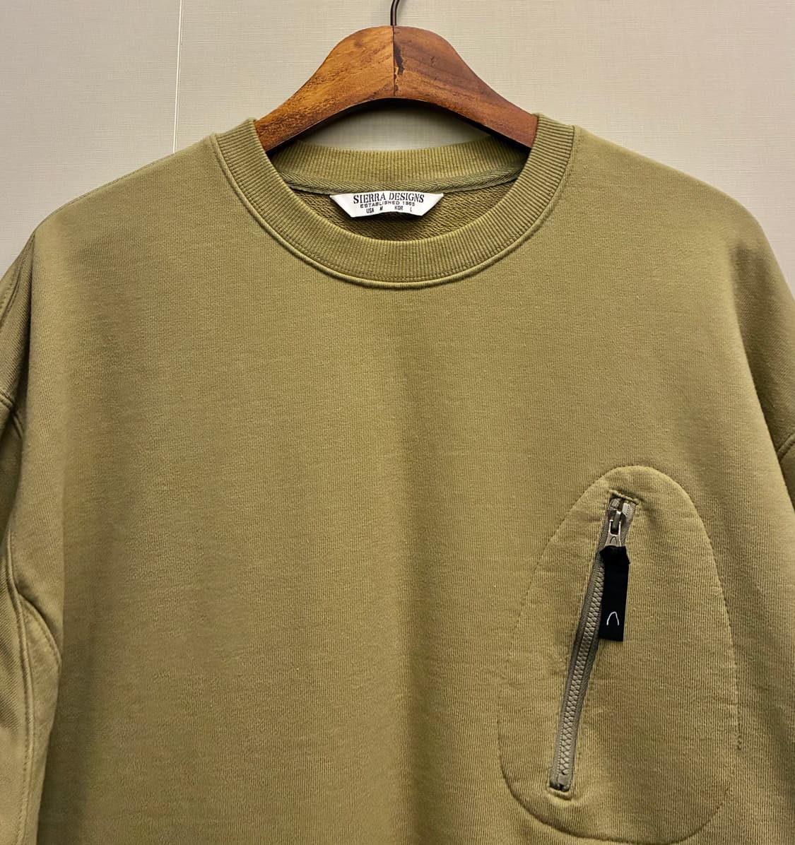 (L)시에라 디자인 유틸리티 3포켓 스웻셔츠 맨투맨 카키 상품이미지4
