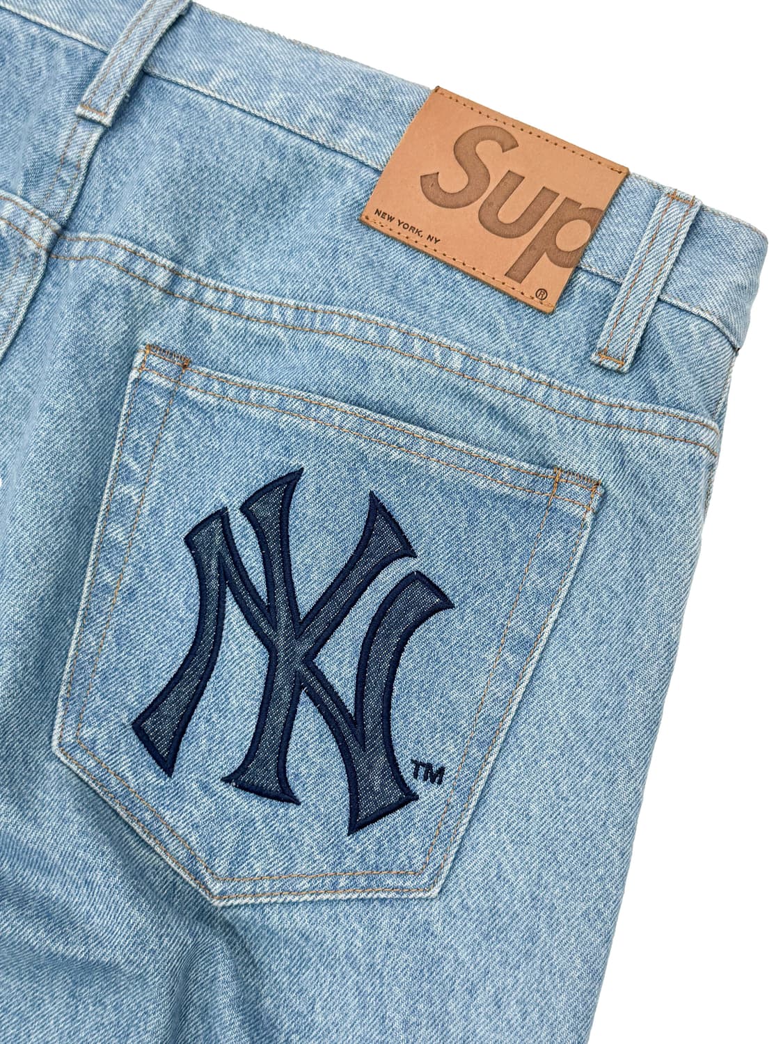 슈프림 x 뉴욕 양키스 레귤러 진 워시드 블루 상품이미지7