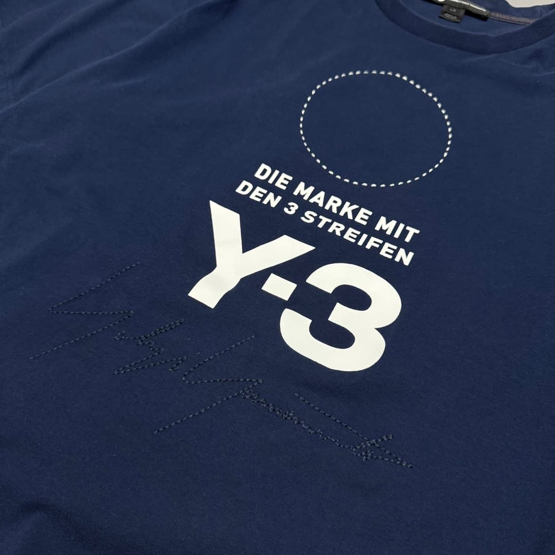 Y-3 딥블루컬러 로고 프린팅 스티치 자수 코튼 크루넥 반팔 상품이미지4