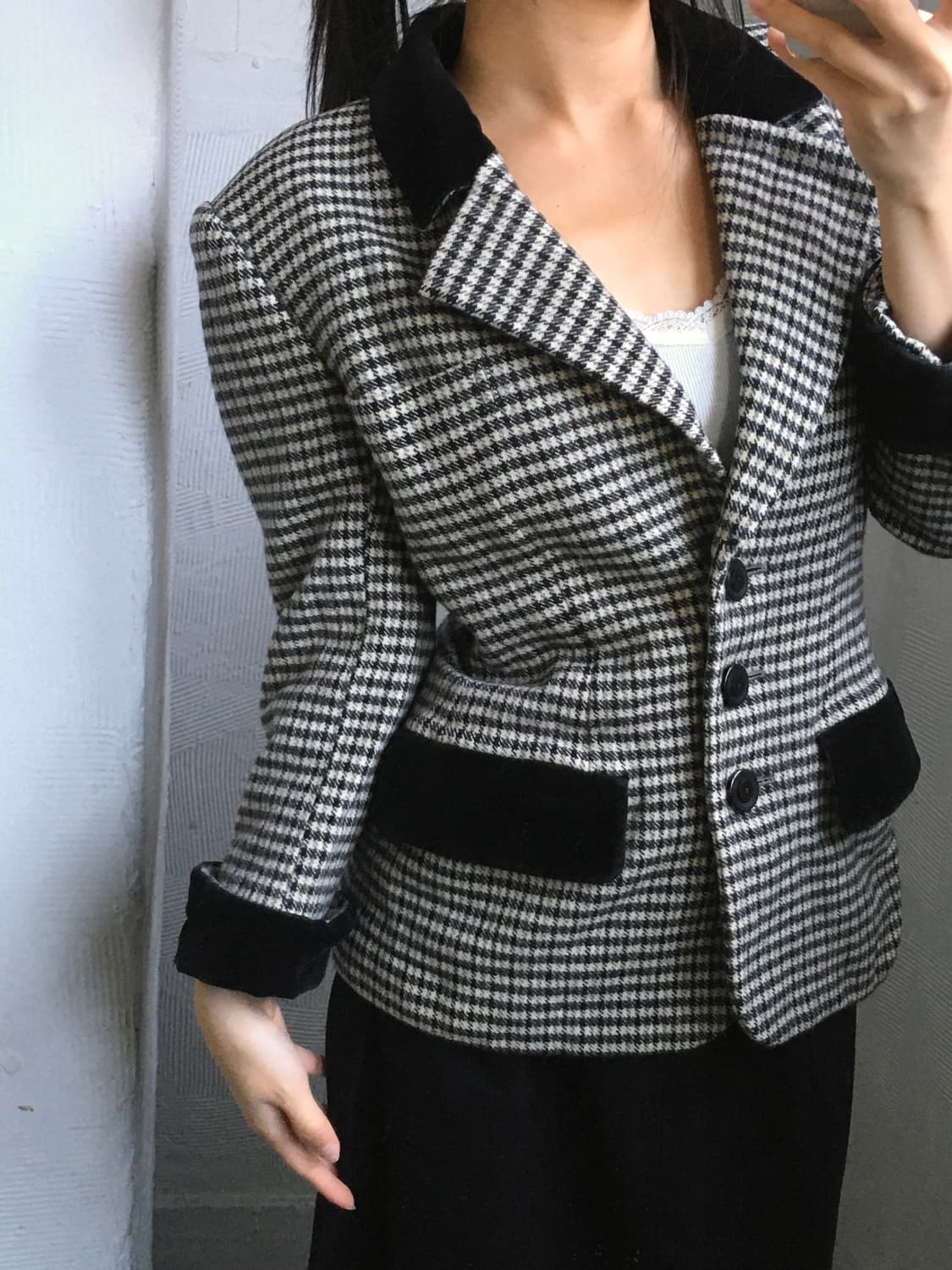 Yves Saint Lauren 입생로랑 블랙 앤 화이트 체크 벨벳 블레 상품이미지3