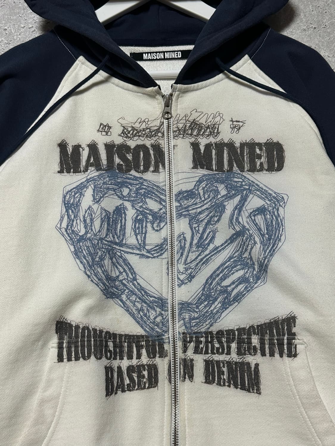 메종미네드 하트 배색 스웻 후드집업 상품이미지3