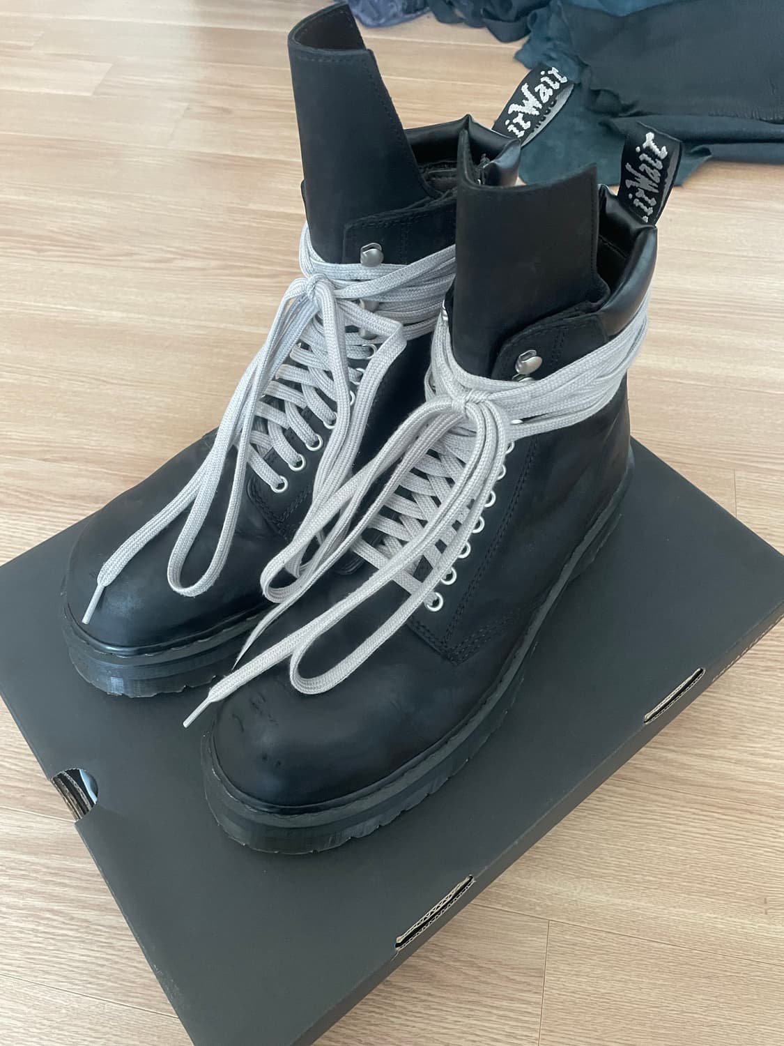 [290] 닥터마틴 릭오웬스 쿼드솔 스틸토 부츠 블랙 상품이미지1