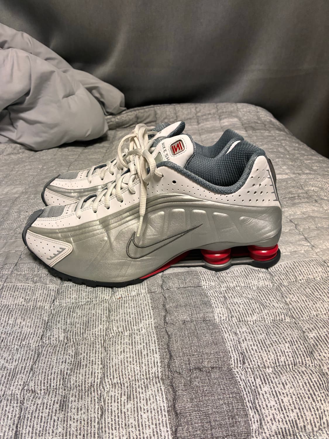 나이키 샥스r4 커멧 레드 275 상품이미지1