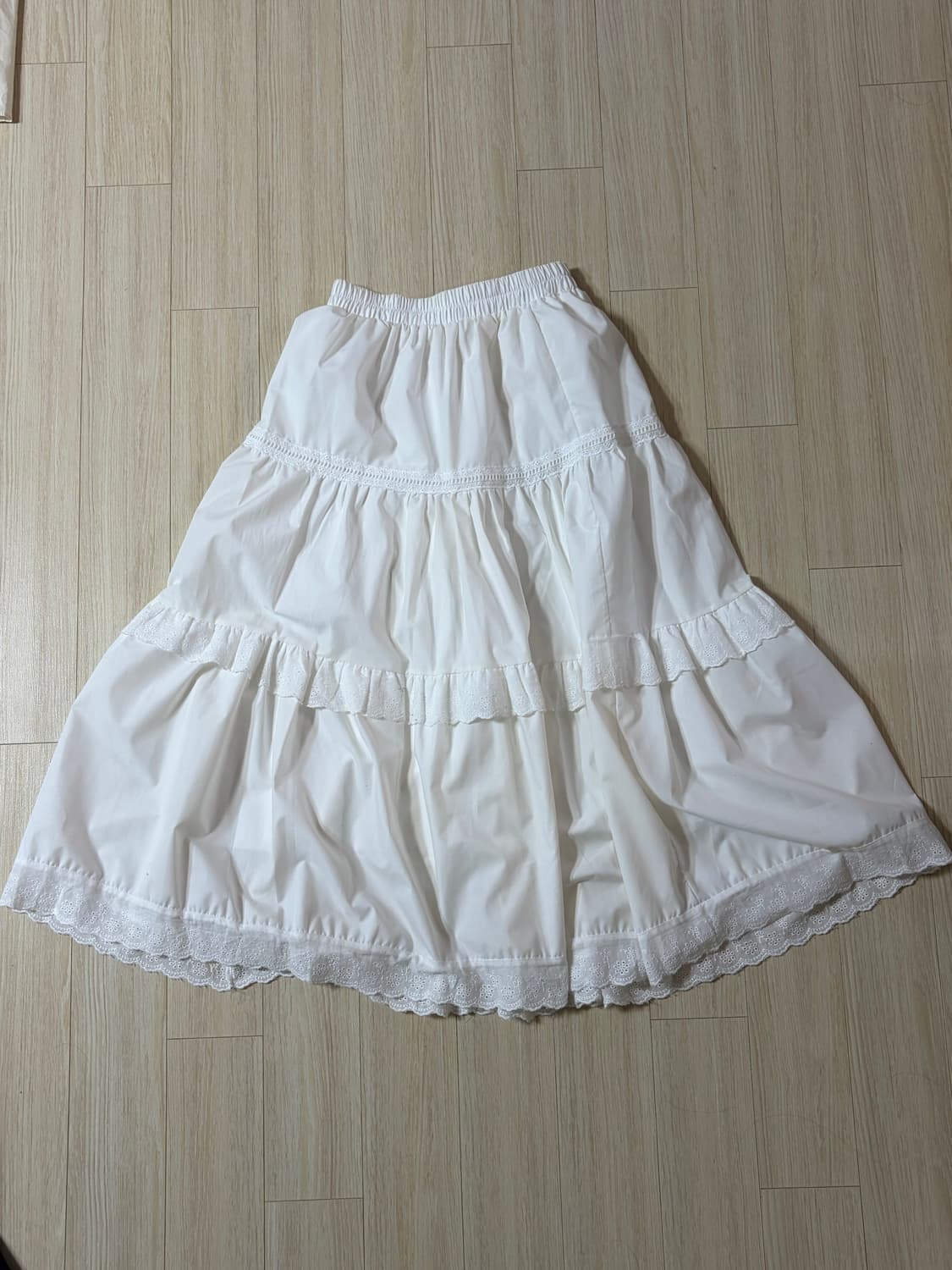 화이트 롱스커트 상품이미지1