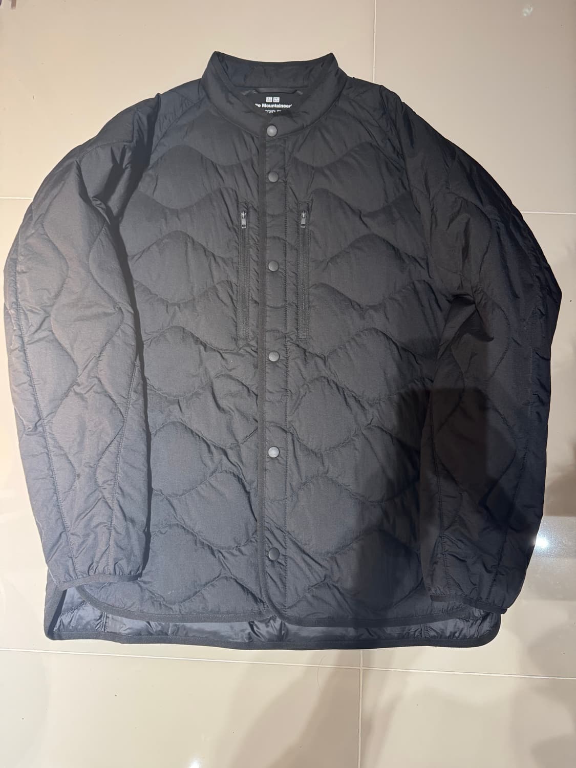 유니클로 x 화이트마운티어링 경량패딩 상품이미지1