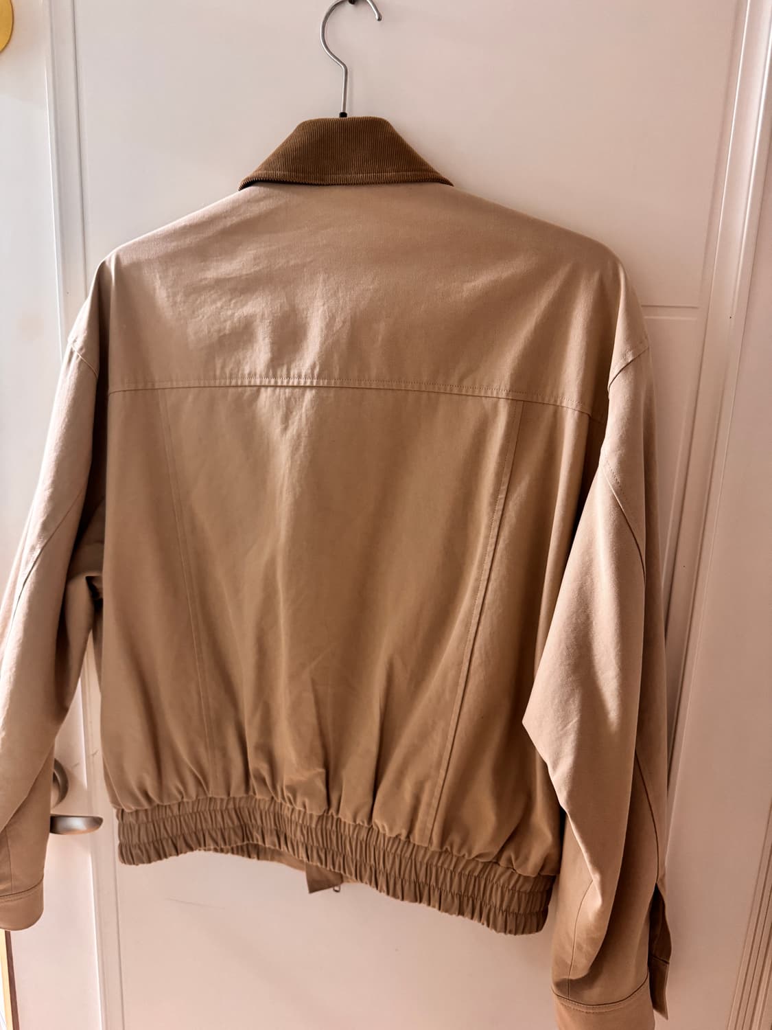  인템포 무드 루프 포켓 워크 재킷_샌드베이지 상품이미지4