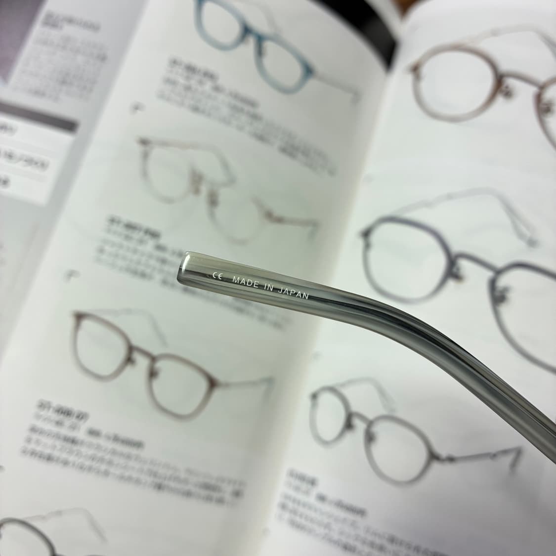 GOTTI 고티 티타늄 네이비 반무테 안경 상품이미지7