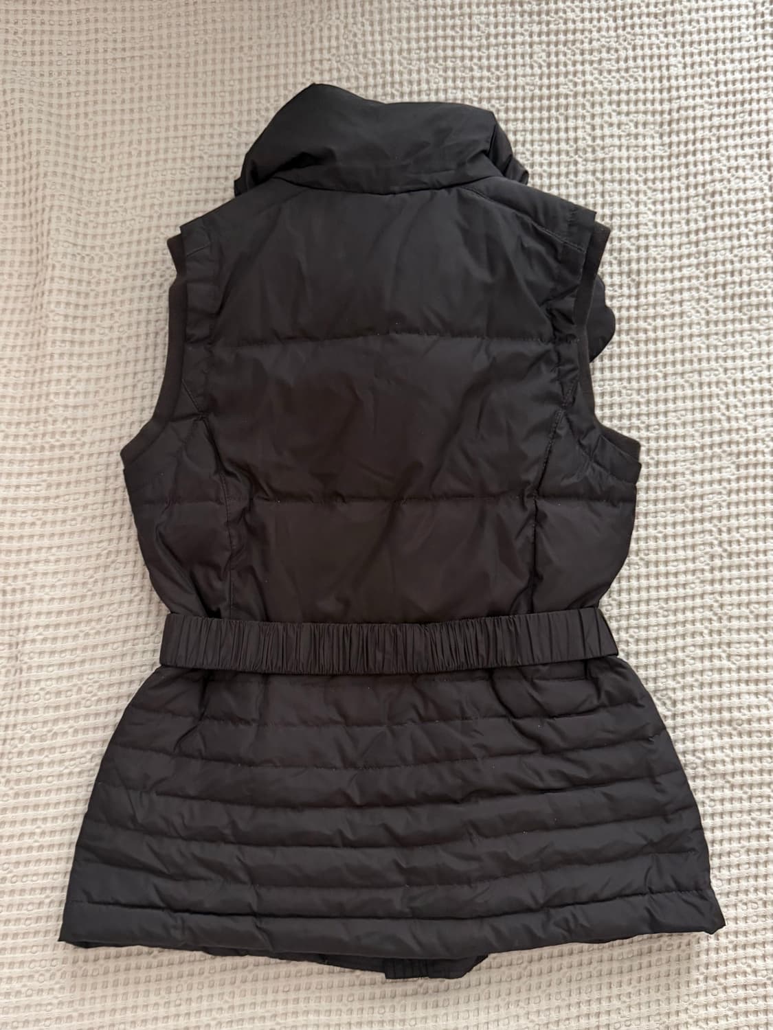 송지오 골프 여성 벨티드 패딩 조끼 상품이미지4