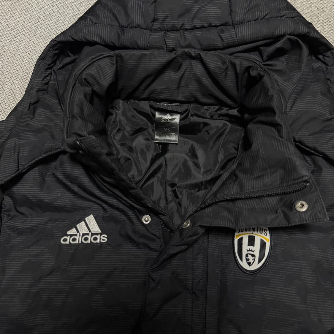 아디다스 유벤투스 롱패딩 상품이미지3