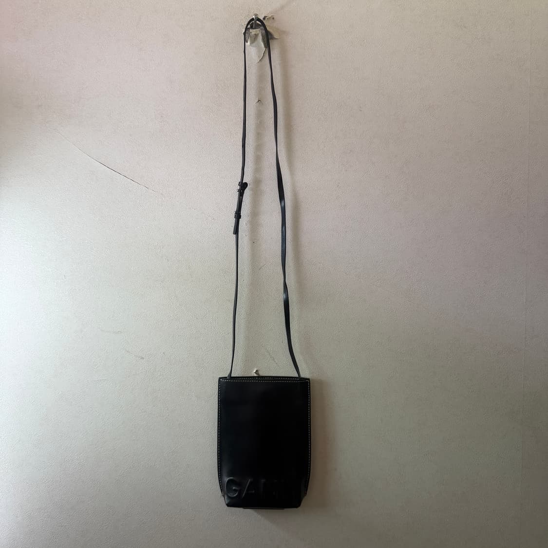 가니 미니 크로스백 블랙 상품이미지2