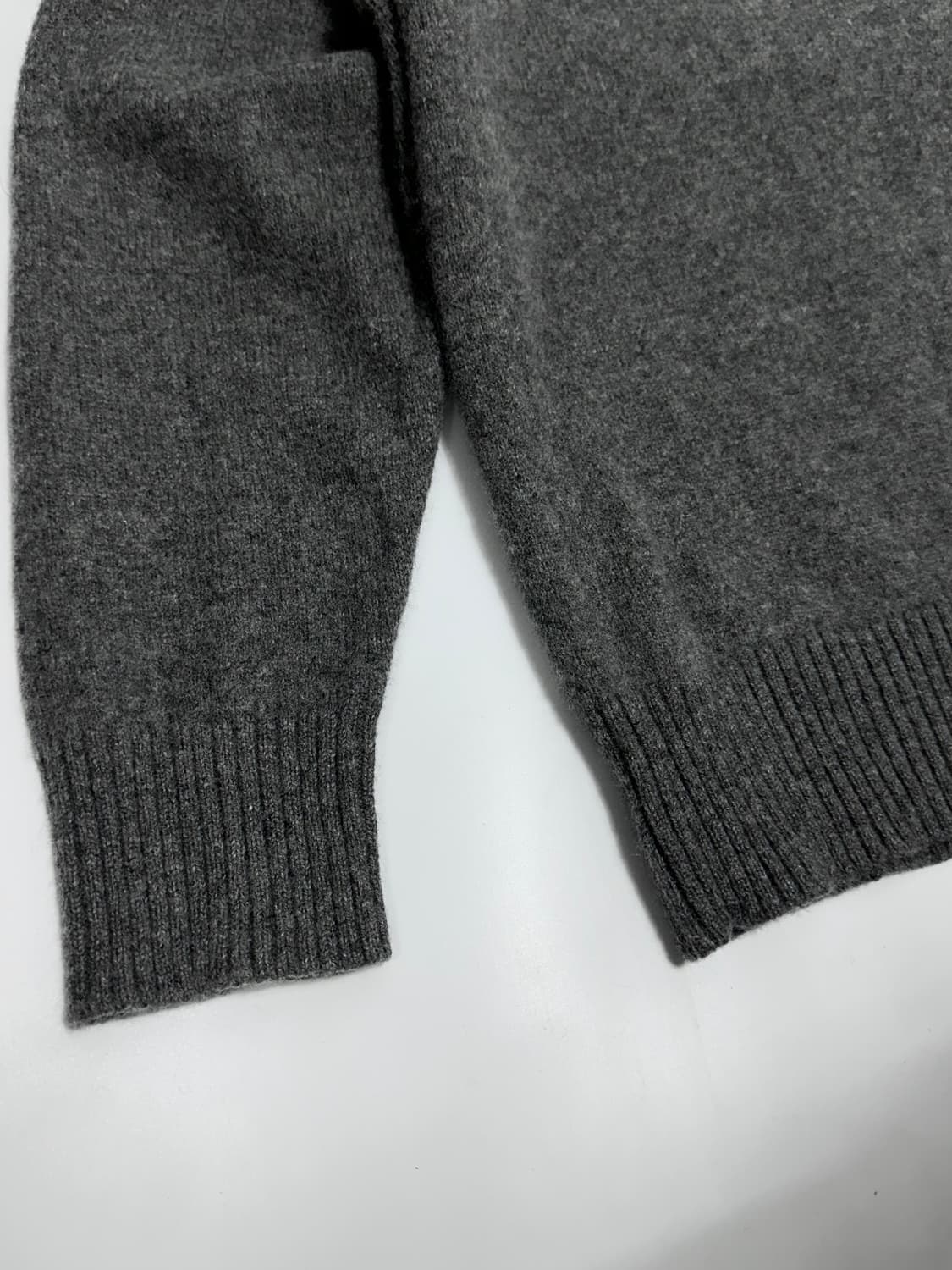 유니클로 울 니트 스웨터 상품이미지4