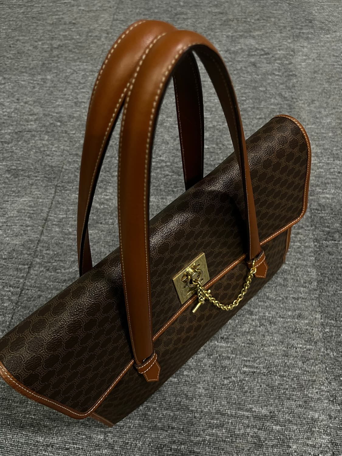 셀린느 마카담 토트백 상품이미지3