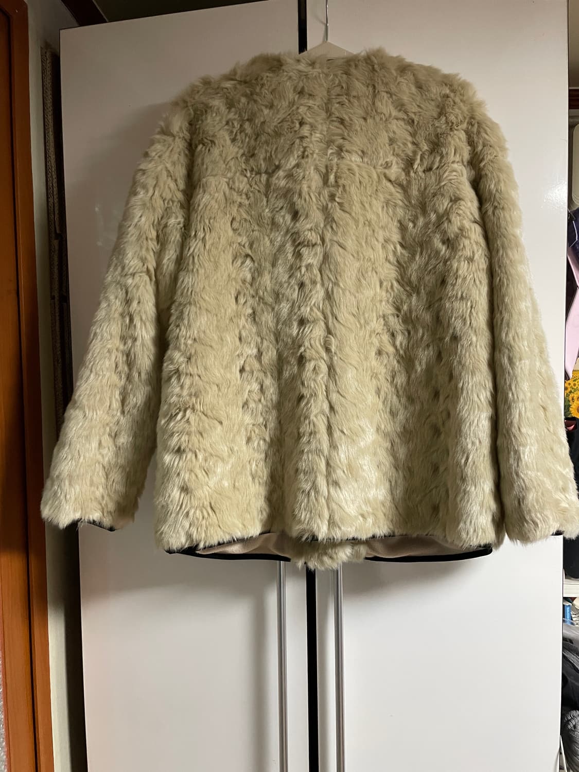 리리컴퍼니 토글 퍼자켓 베이지 새제품 상품이미지2