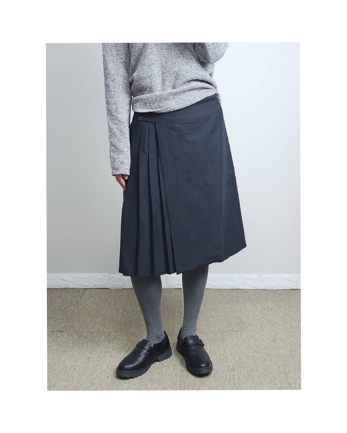 (OZOC) 랩 플리츠 미디 스커트 상품이미지1