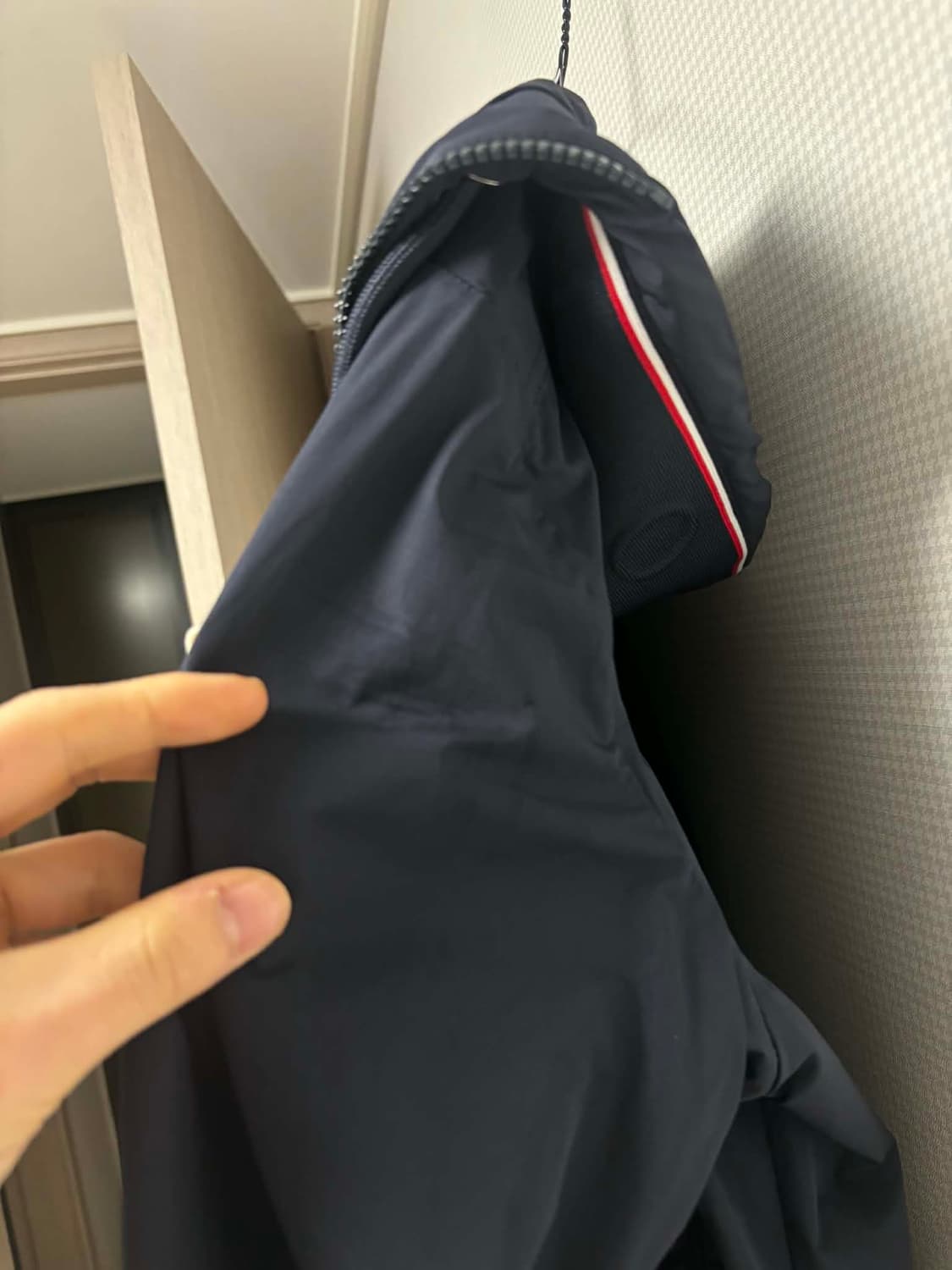 몽클레르 네이비 바람막이 3사이즈 상품이미지6