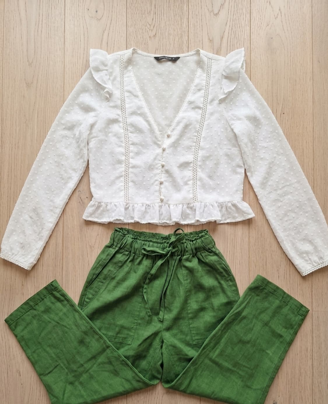 [ZARA] 자라 화이트 도트 펀칭 프릴 블라우스 (S사이즈) 상품이미지1