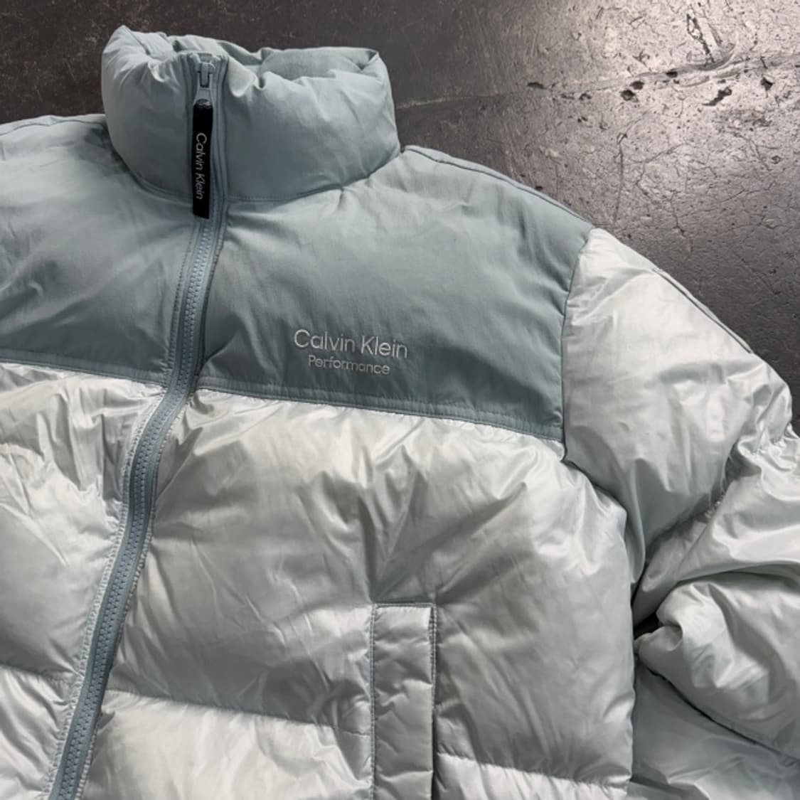100 캘빈클라인 퍼포먼스 벌키 패딩  상품이미지2