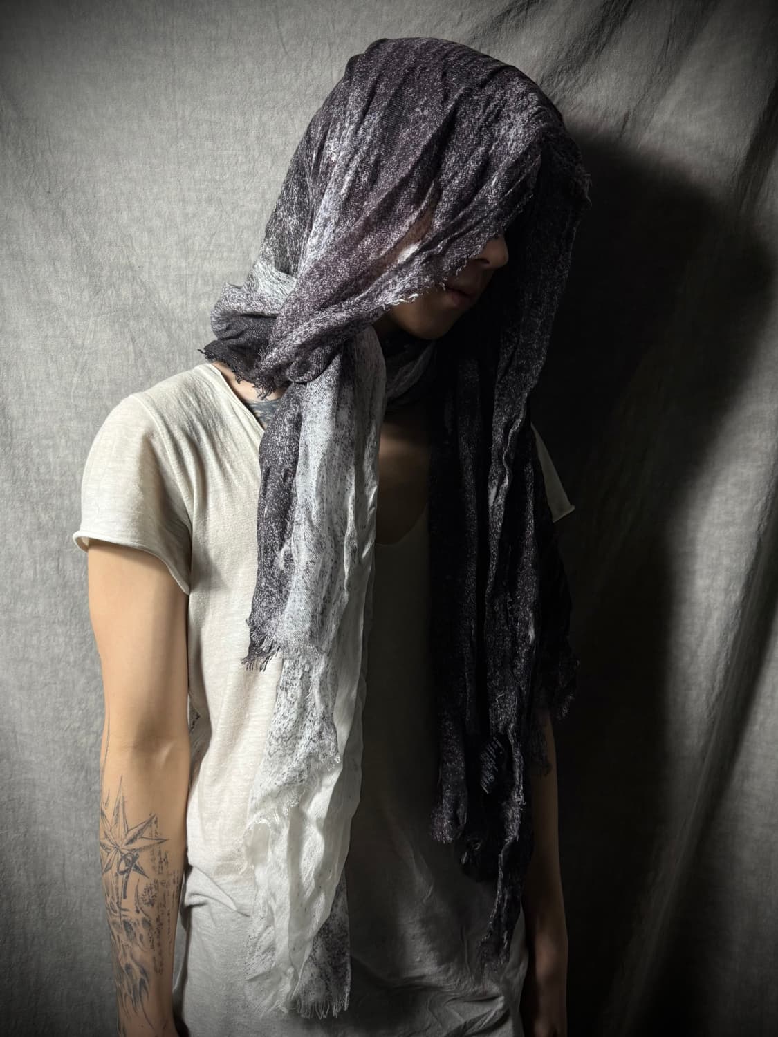 IF SIX WAS NINE Crinkled Gradient Scarf 상품이미지2