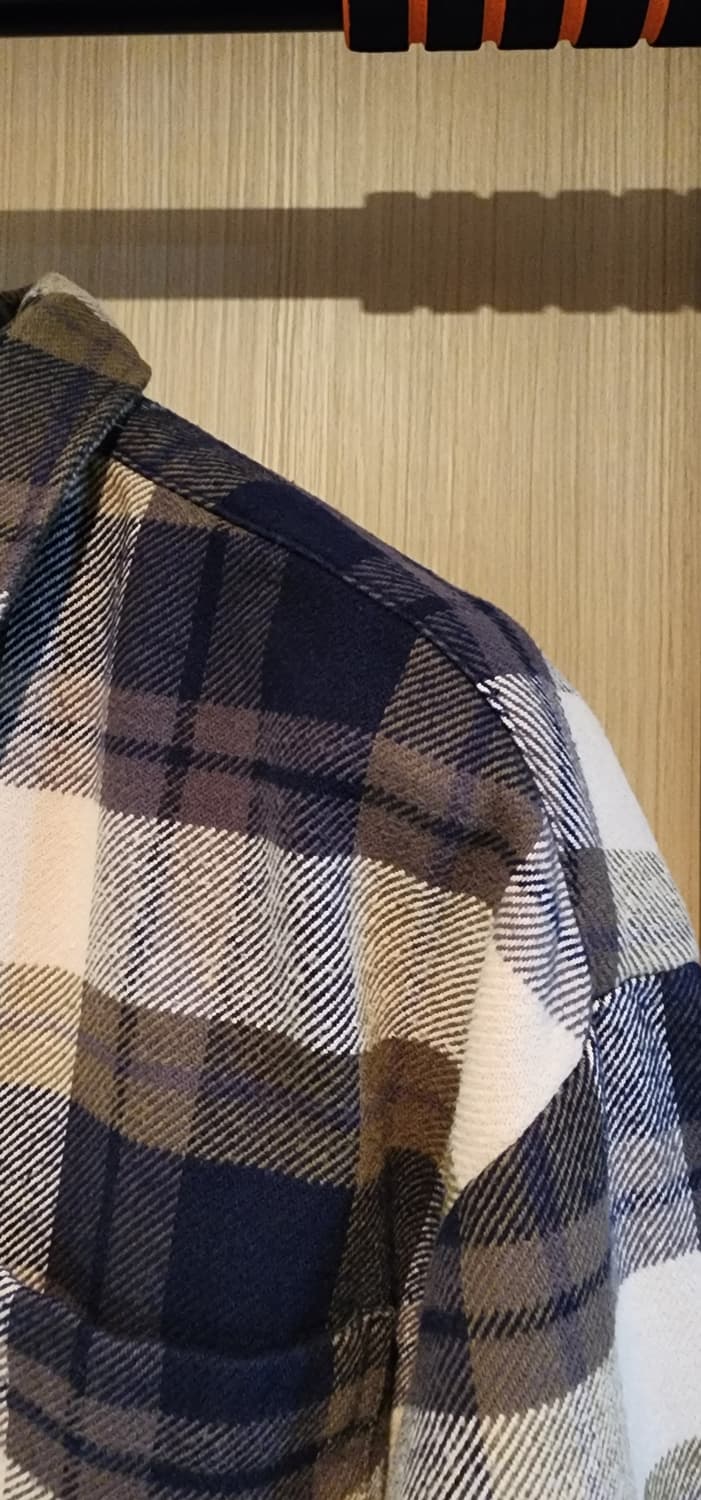 (새상품)ANDZ 오버핏 아우터형 체크 셔츠 L 상품이미지3