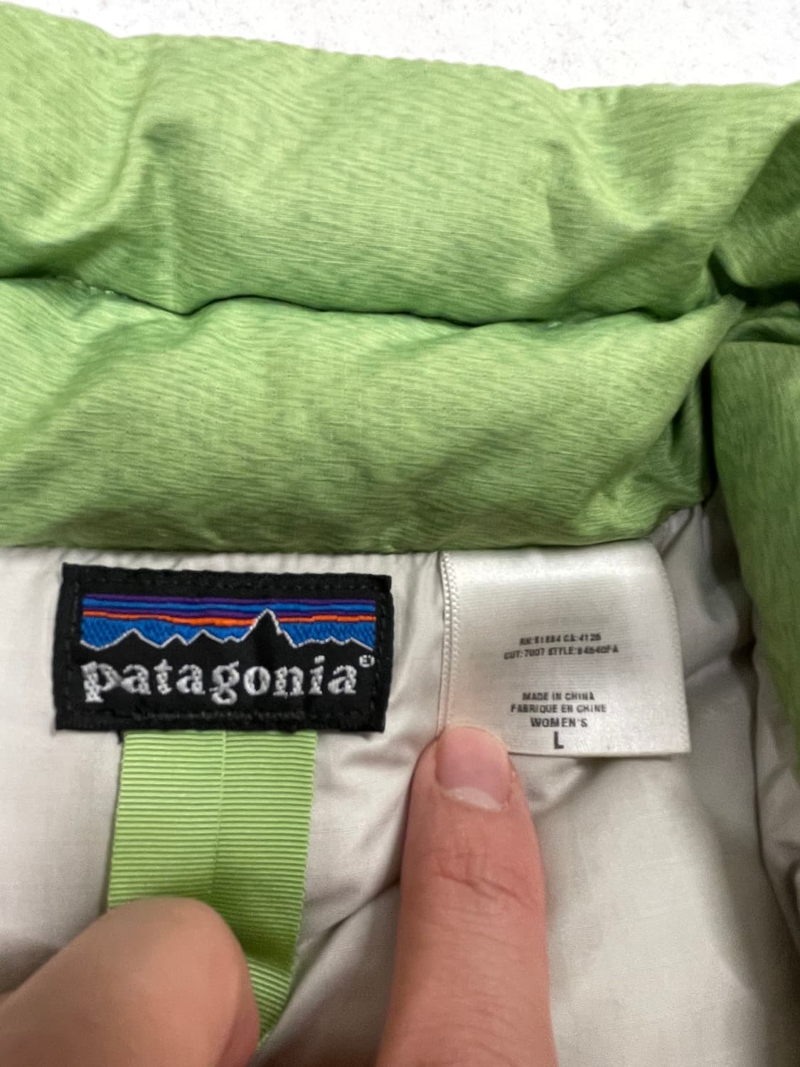 [L] 파타고니아 빈티지 패커블 다운 라이트그린 상품이미지3
