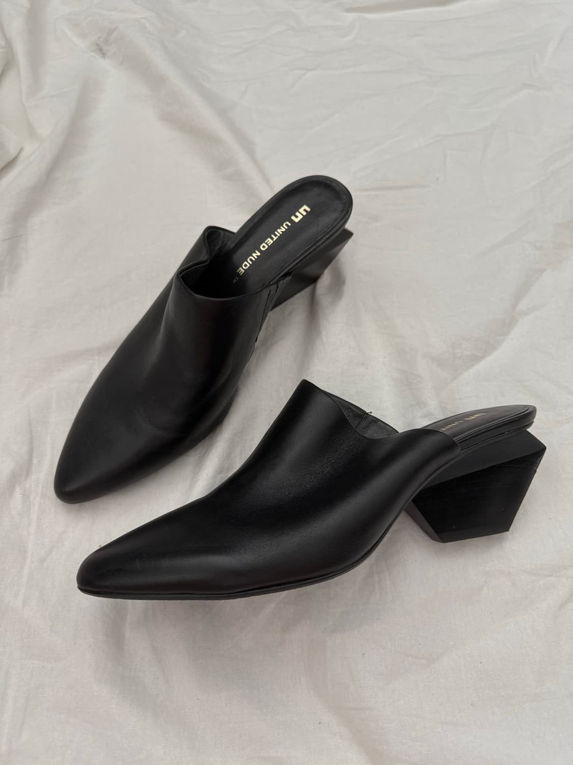 united nude 릭키 레더 스트럭쳐 힐 뮬 샌들 상품이미지1