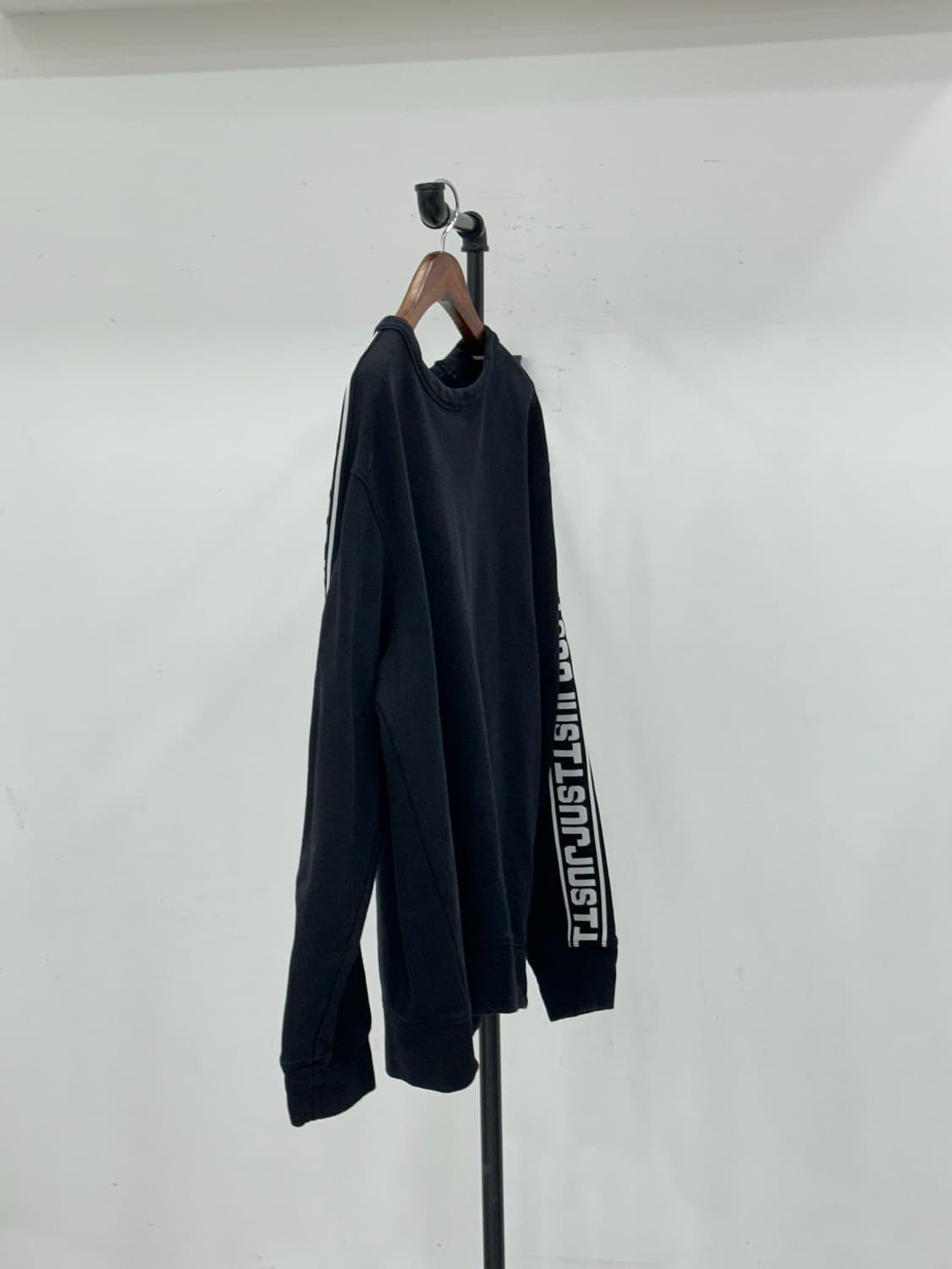 저스트 까발리 남성 맨투맨 상품이미지2