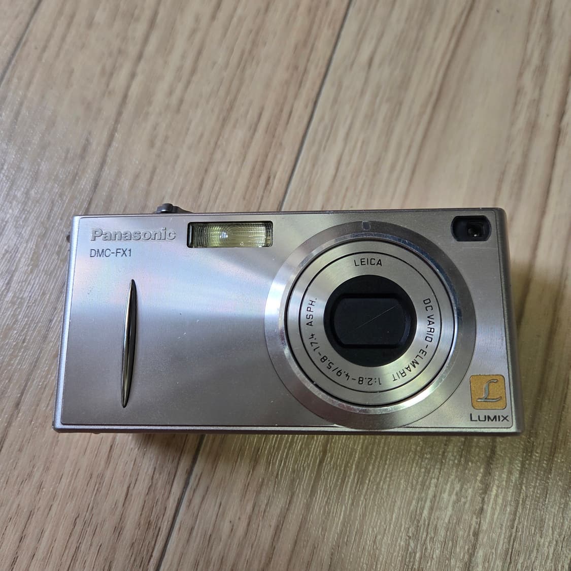 파나소닉 루믹스 DMC-FX1 디지털 카메라 상품이미지1
