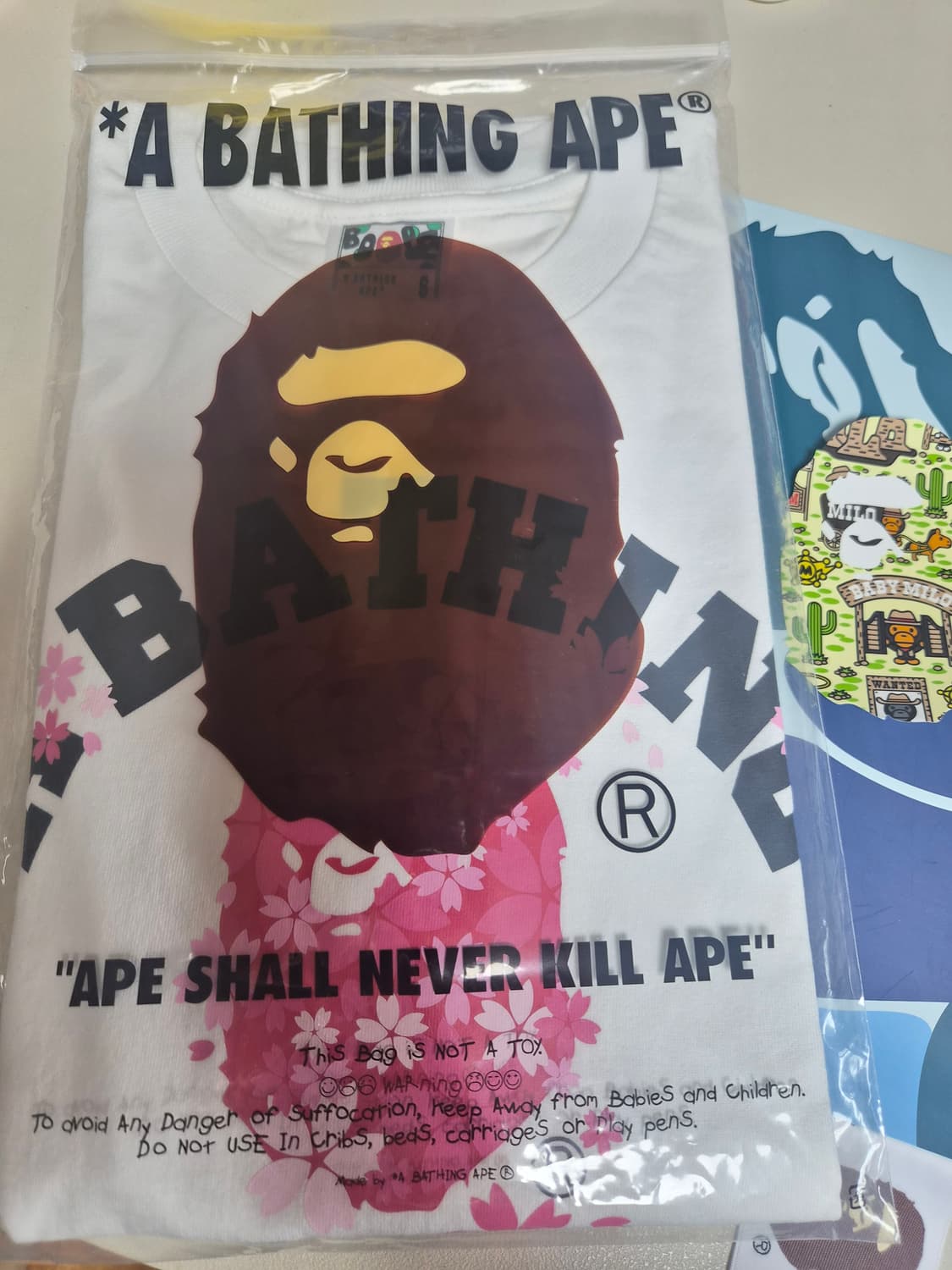 베이프 정품 S사쿠라 컬리지 반팔티 상품이미지2