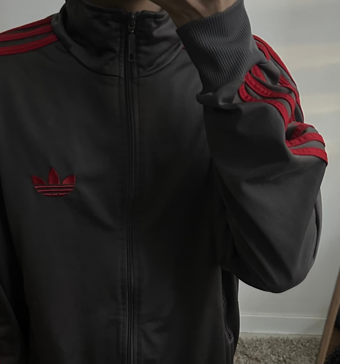 아디다스 구파이어버드 차콜레드 져지 트랙탑 상품이미지2