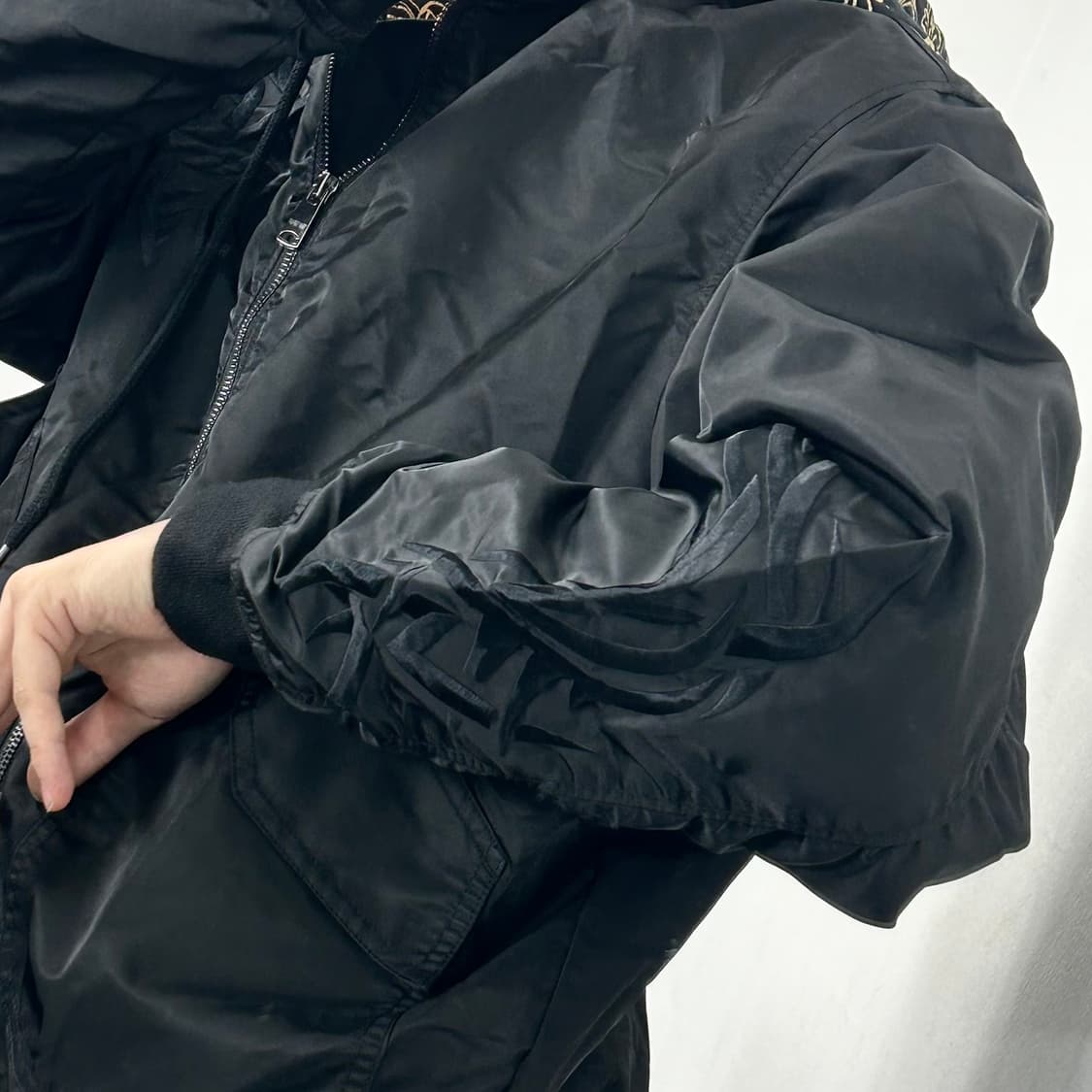 에비수 레이어드 플레임 후드 봄버 자켓 상품이미지3