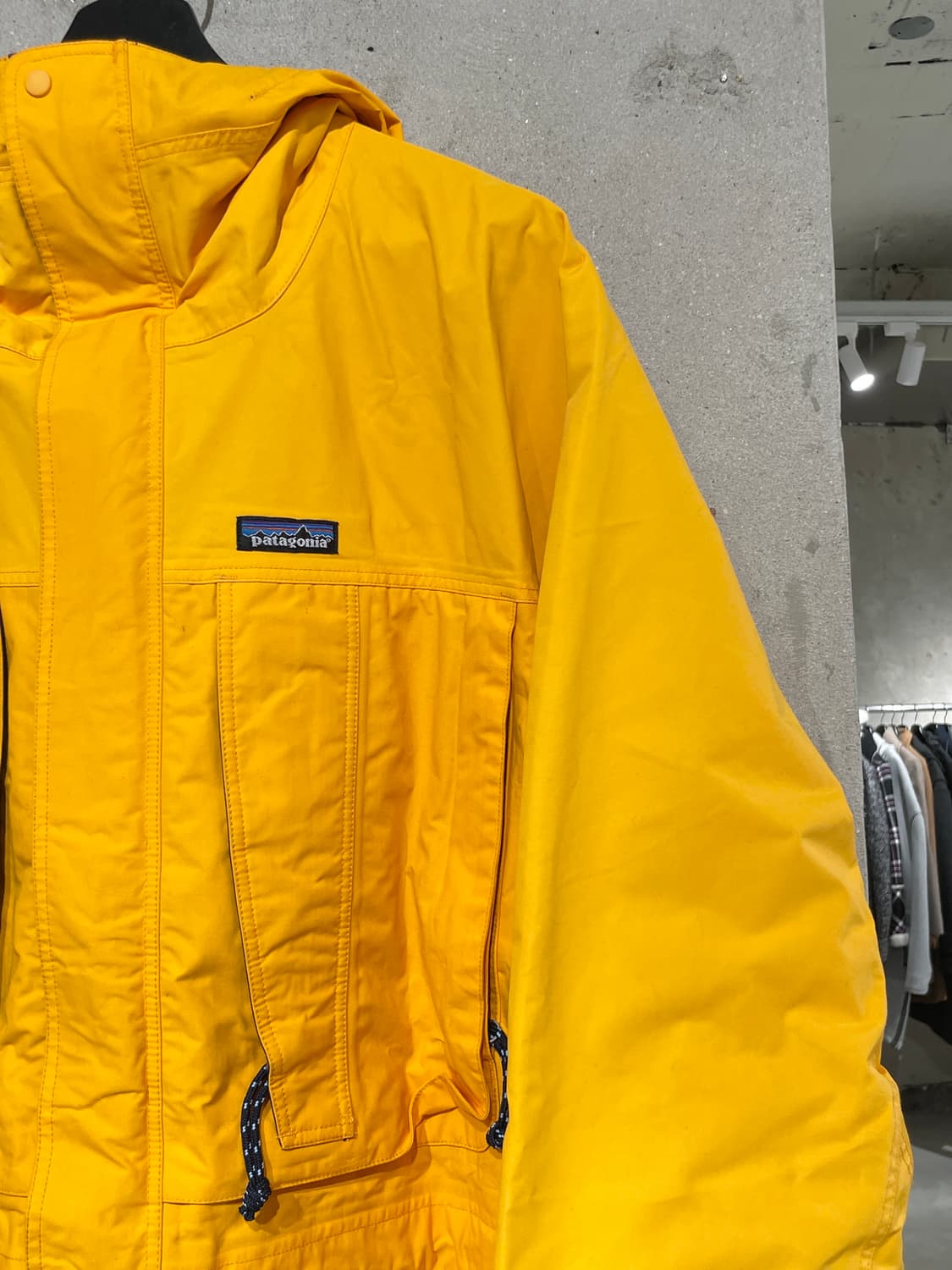 파타고니아 옐로우 나일론 마운틴 자켓 상품이미지3