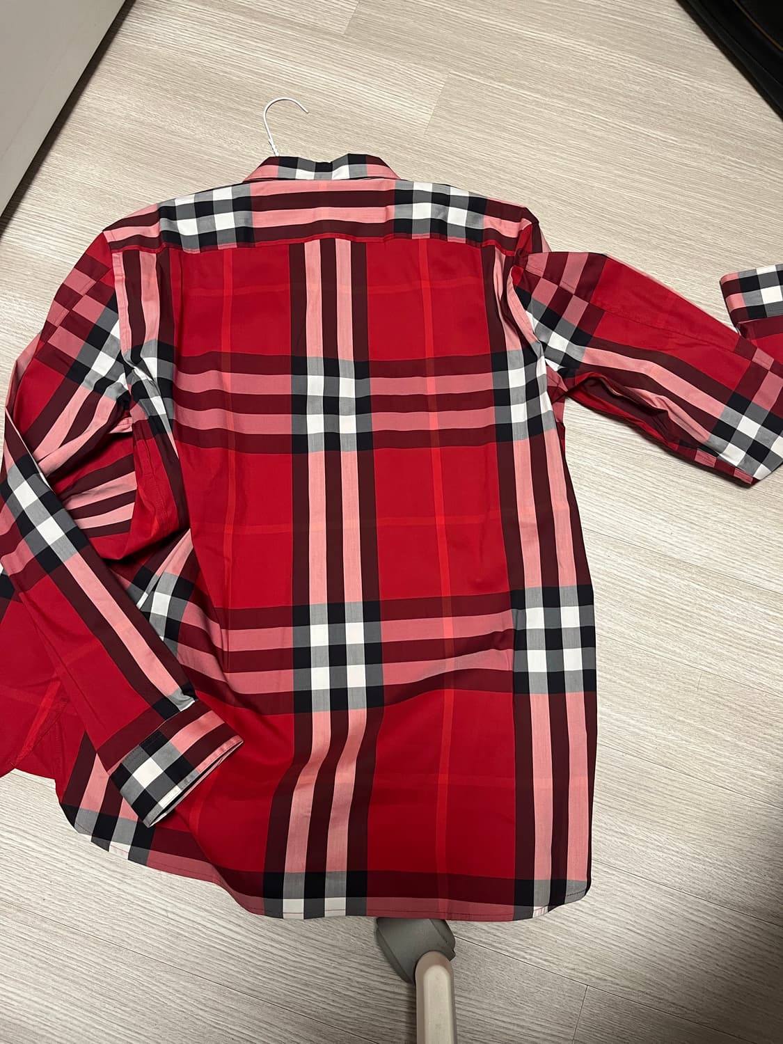 버버리 레드 셔츠 상품이미지3