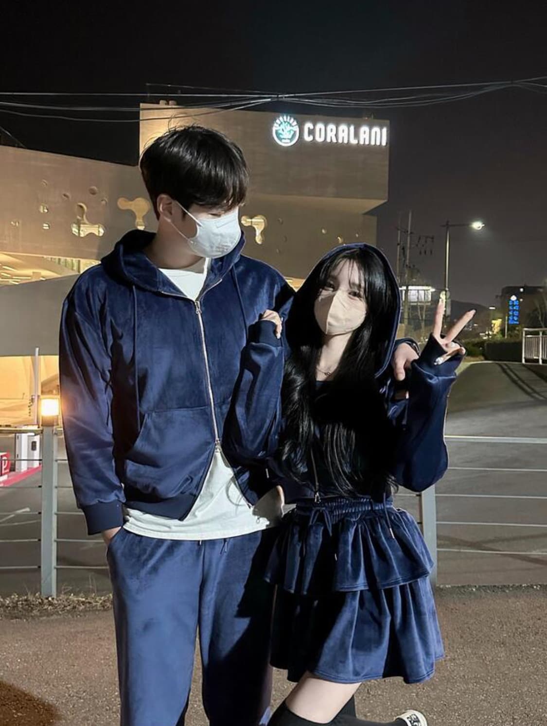 메이윤 제작 벨벳 벨루어 양면 극세사 후드집업 스커트 세트 셋업 네이비 상품이미지1