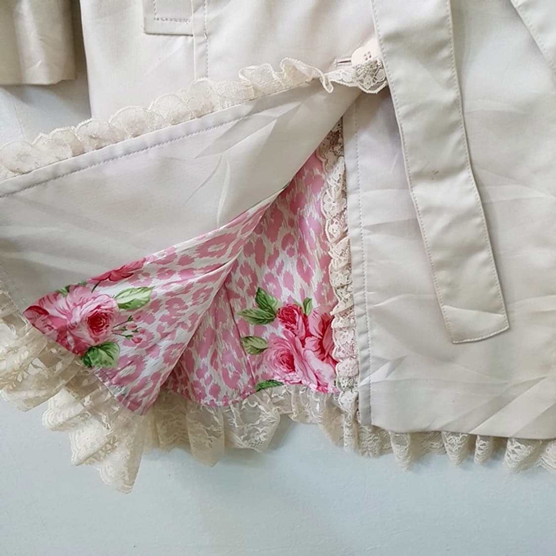 Jesus Diamante 지저스 디아망떼 트렌치 코트 연핑크 상품이미지2