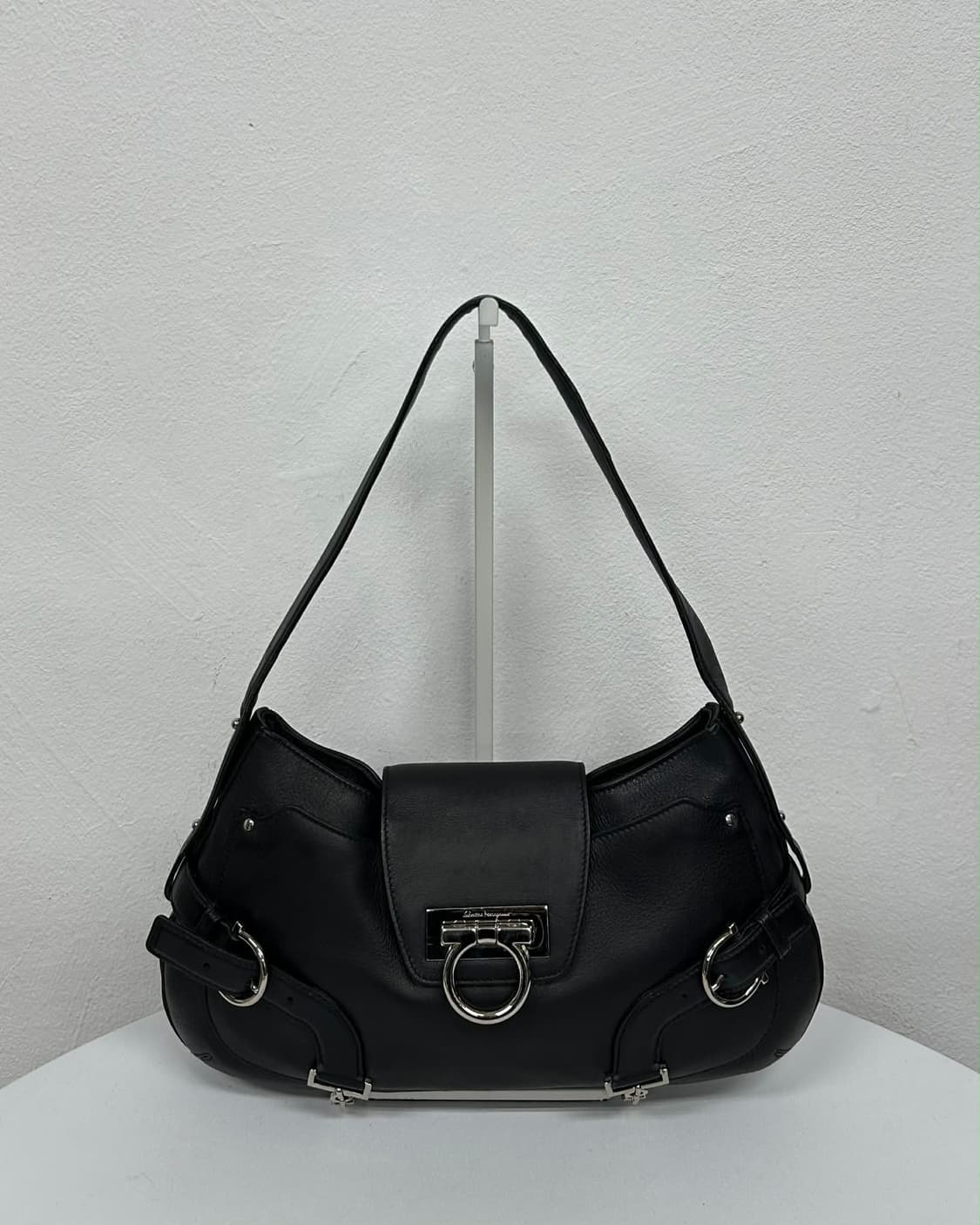 살바토레 페라가모 간치니 가죽 숄더 & 토트백 상품이미지1